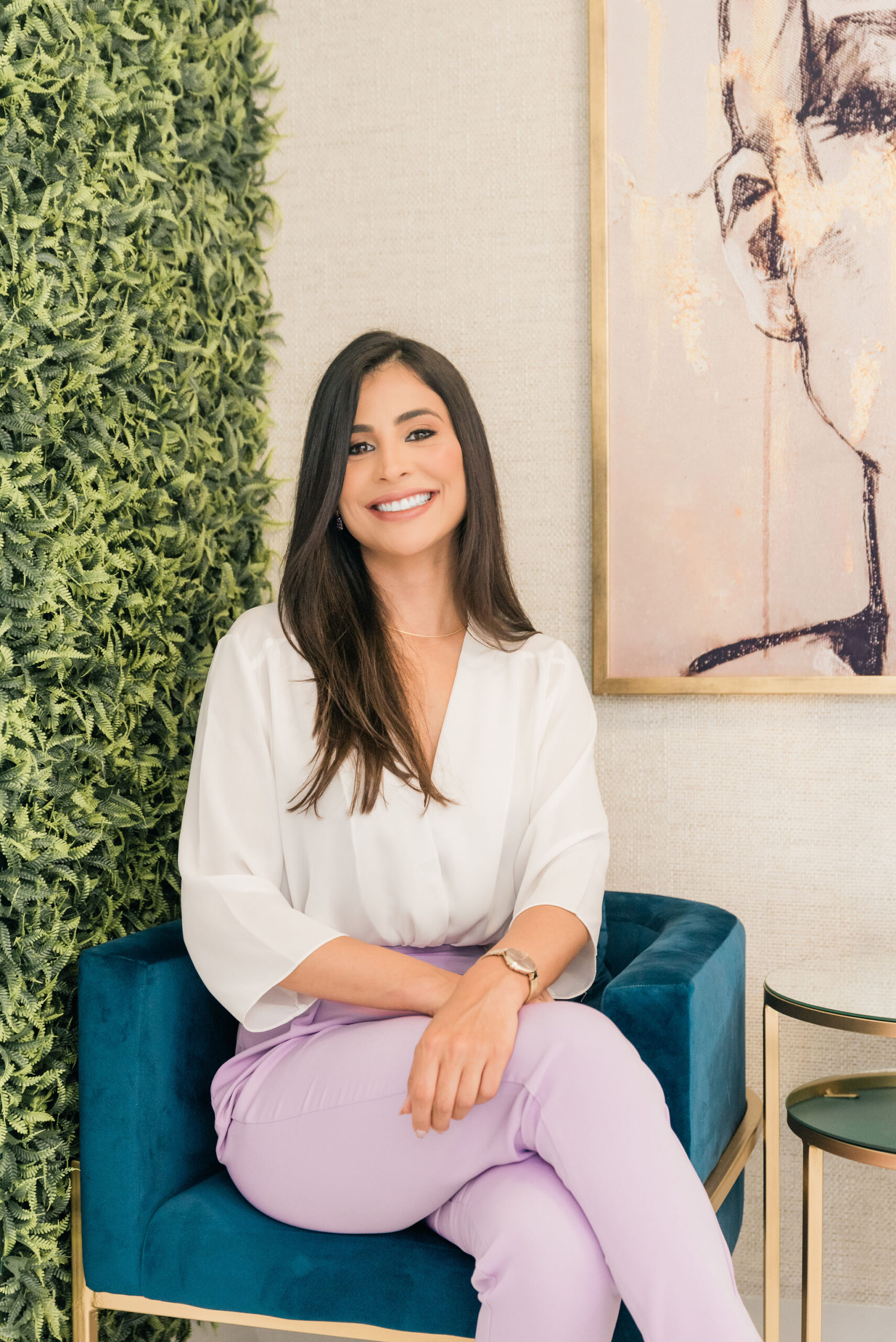 Doutora Jéssica Pacheco na sua clínica estética.
